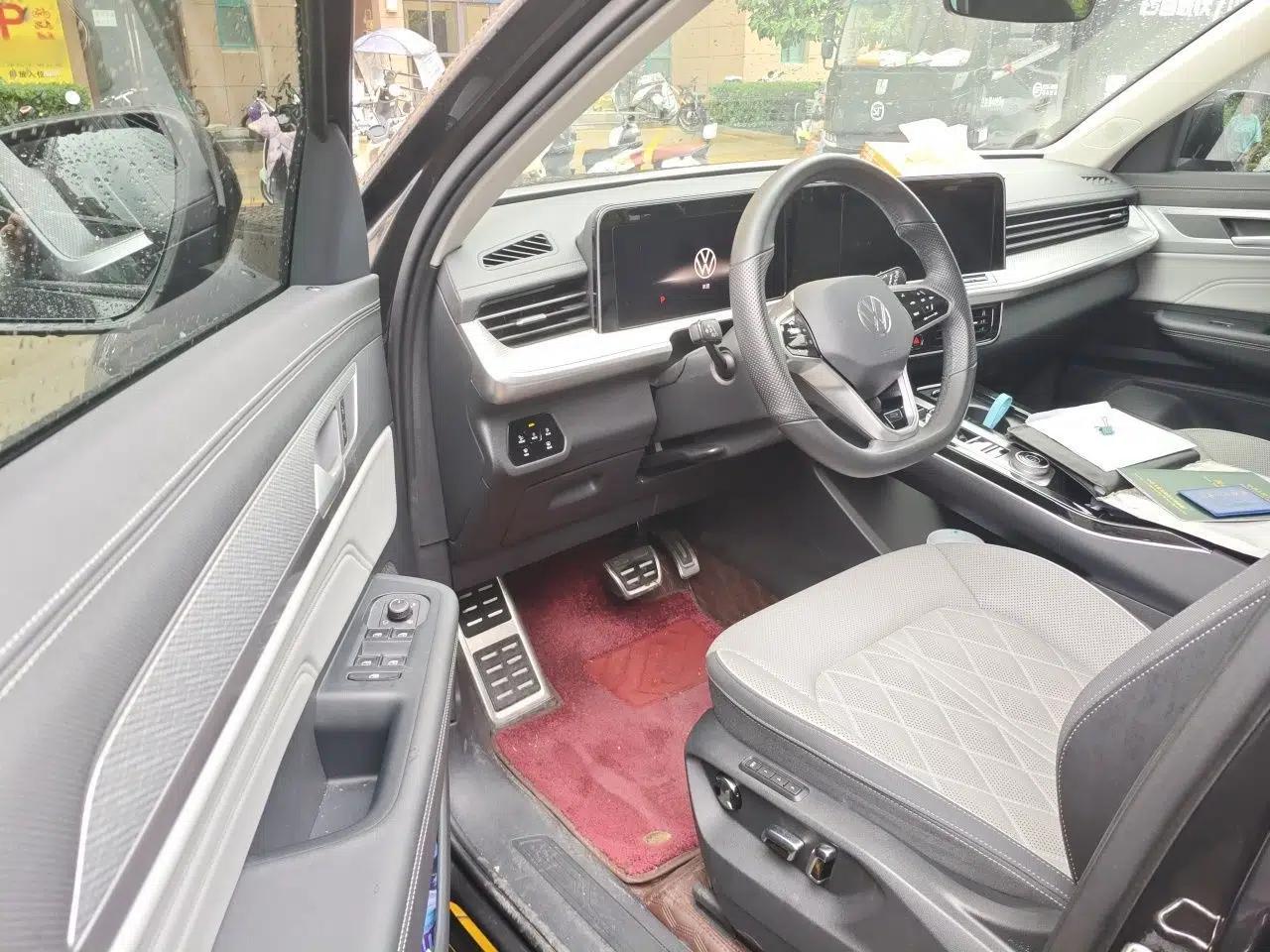 Volkswagen Tavendor 2023 380TSI Four-Wheel Drive R-Line Cruise Edition — миниатюра 17