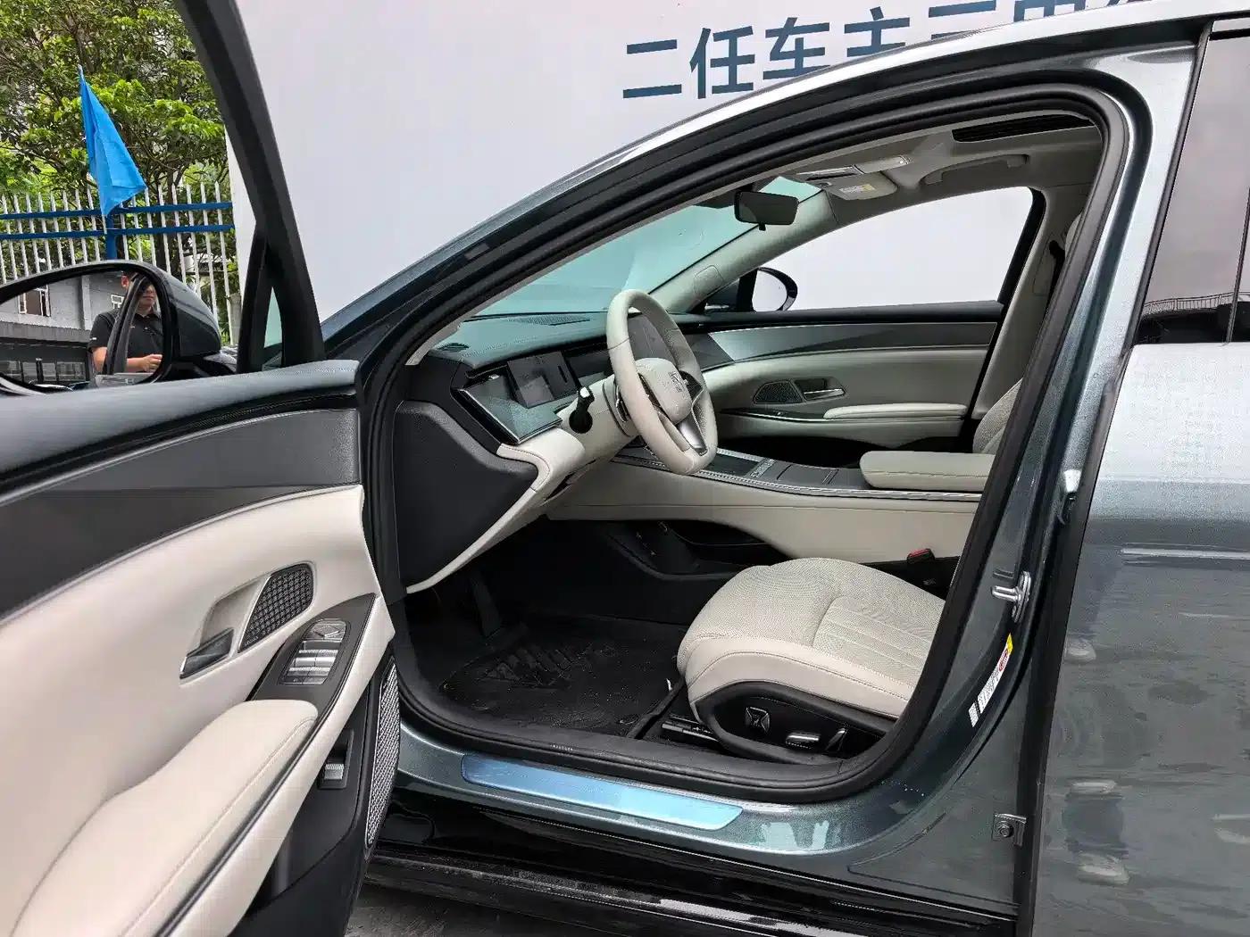 Han L 2025 DM-i 200KM LiDAR Premium Edition — миниатюра 7