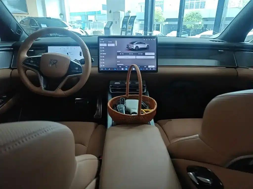 Han L 2025 EV All-Wheel Drive LiDAR Flagship Edition — миниатюра 10
