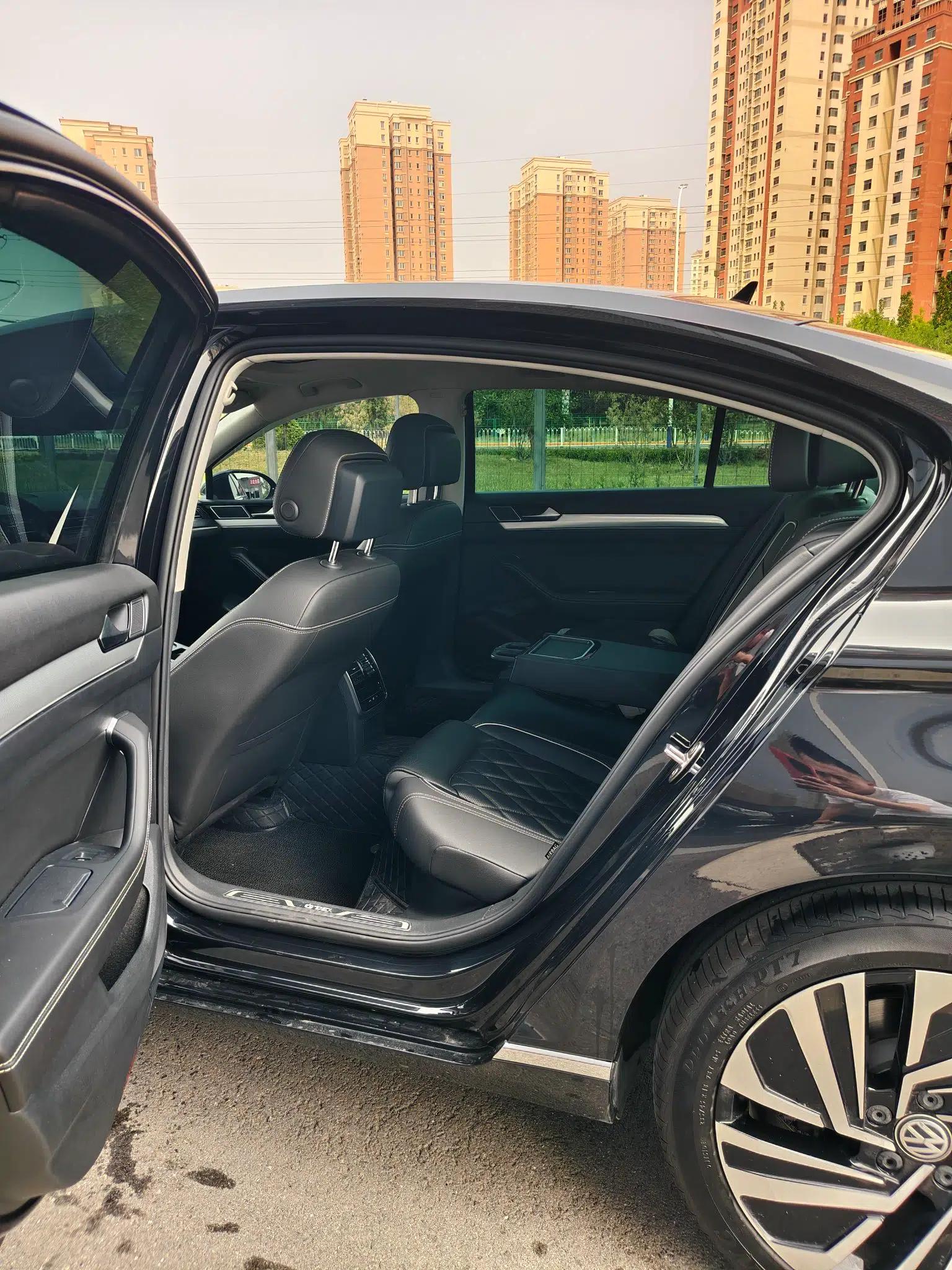Volkswagen Magotan GTE Plug-in Hybrid 2020 GTE Prestige Model — миниатюра 13