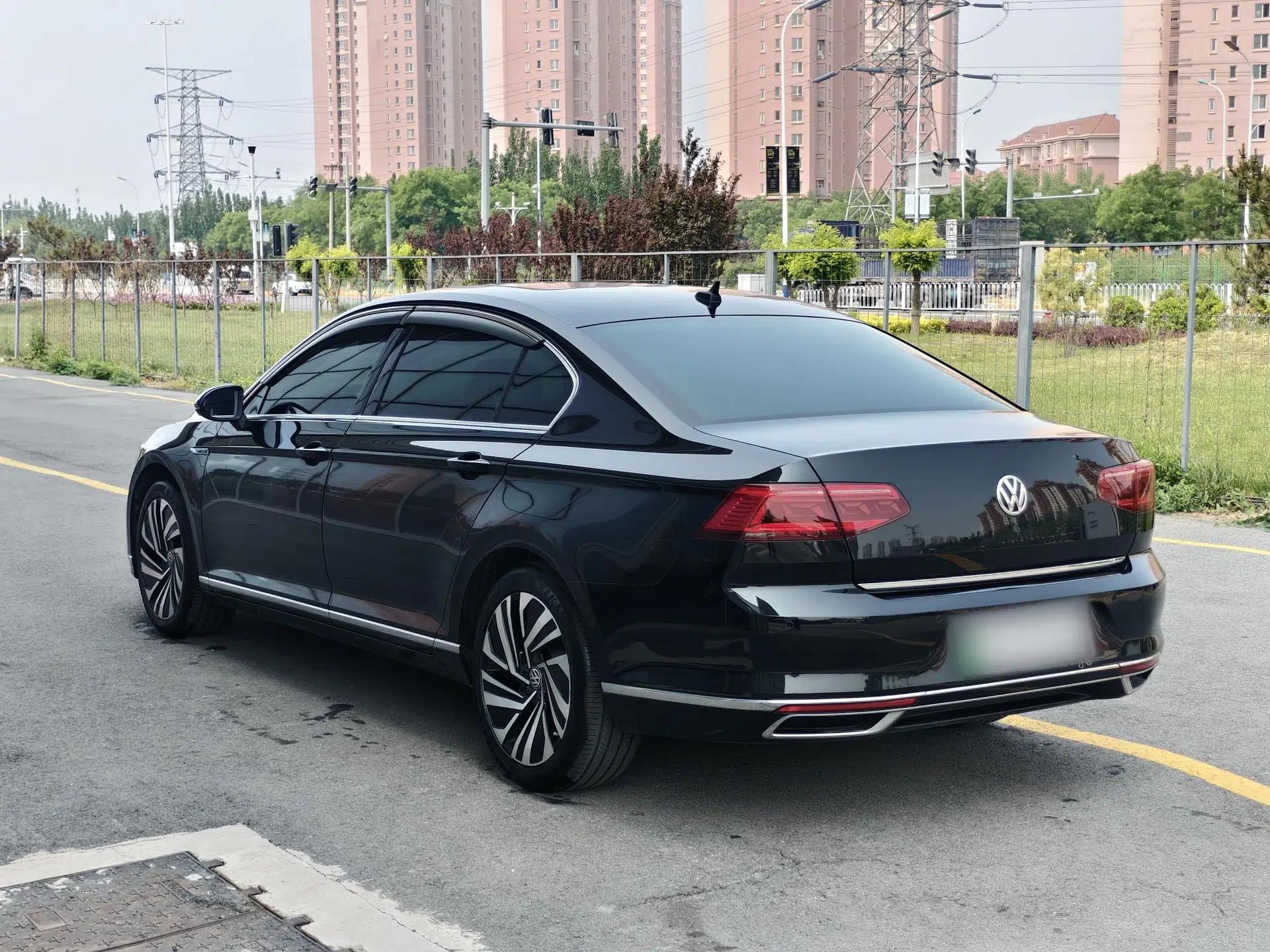 Volkswagen Magotan GTE Plug-in Hybrid 2020 GTE Prestige Model — миниатюра 5