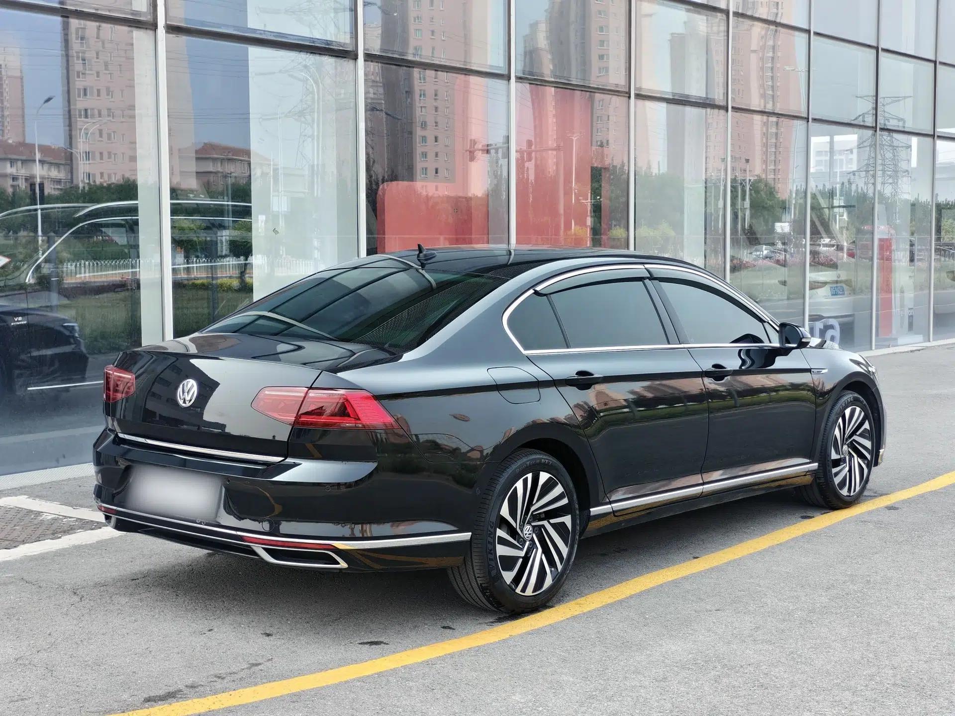 Volkswagen Magotan GTE Plug-in Hybrid 2020 GTE Prestige Model — миниатюра 7