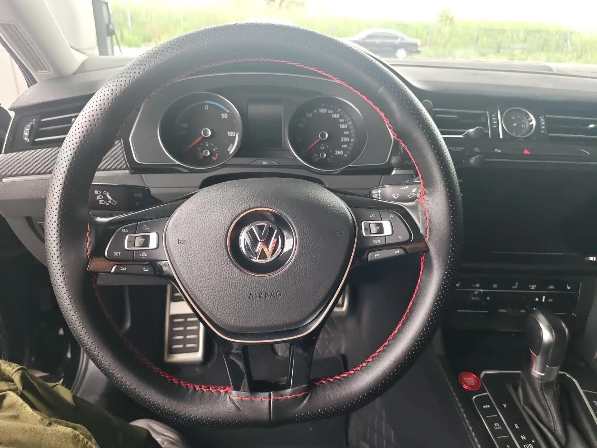 Volkswagen Magotan GTE Plug-in Hybrid 2020 GTE Prestige Model — миниатюра 8