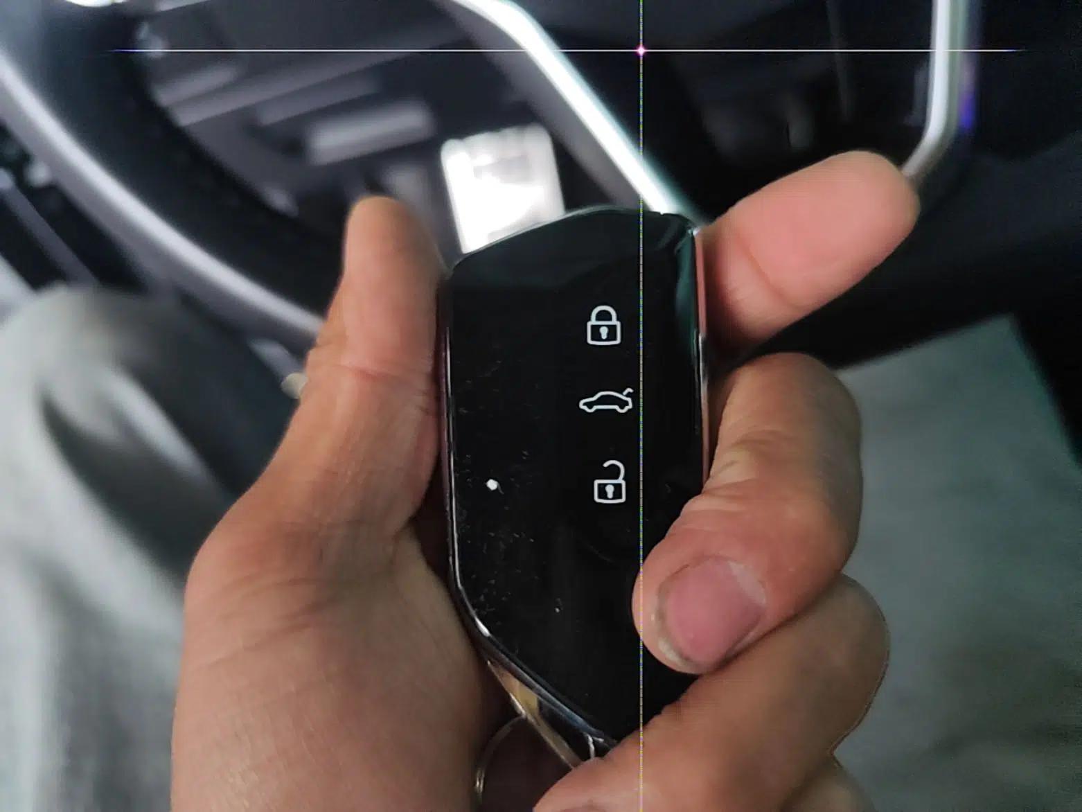 Volkswagen Magotan GTE Plug-in Hybrid 2022 GTE Luxury Model — миниатюра 12
