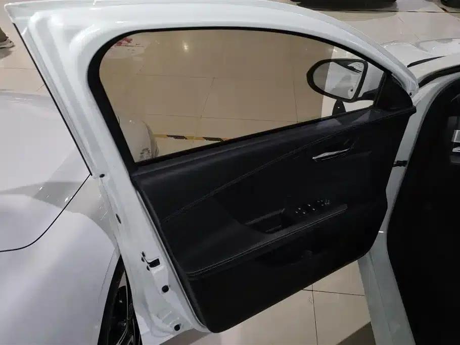 BYD e2 2019 Standard Range Edition, Yue Standard Model — миниатюра 7