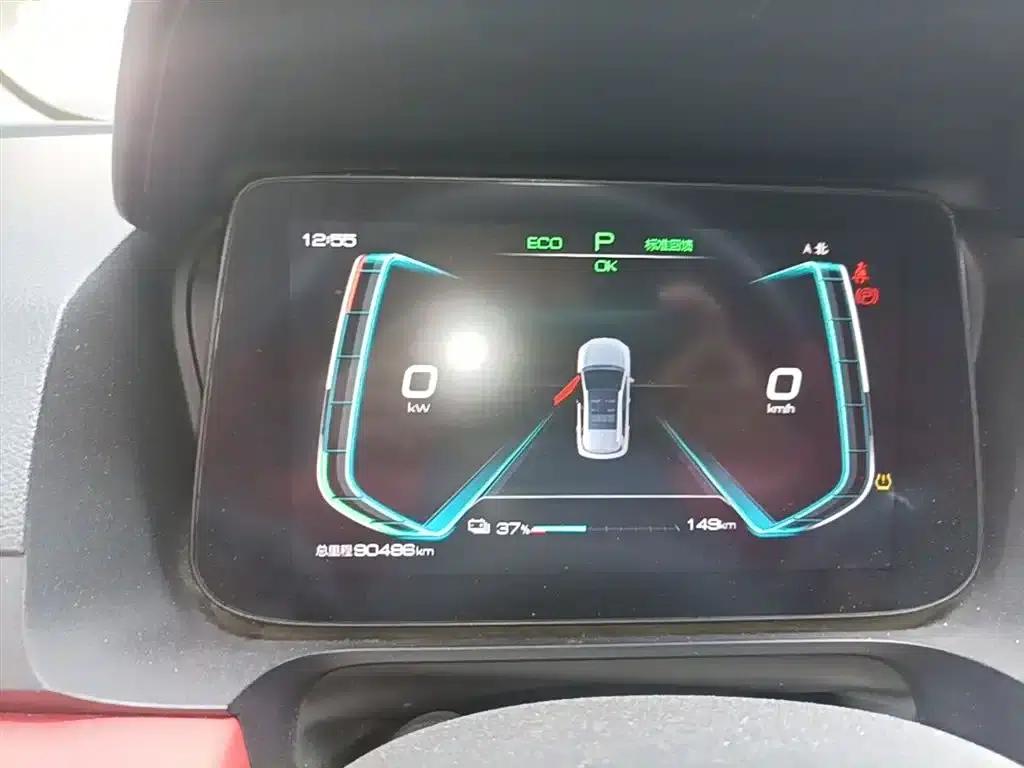 BYD e2 2020 Upgraded Long-Range Luxury Edition — миниатюра 12