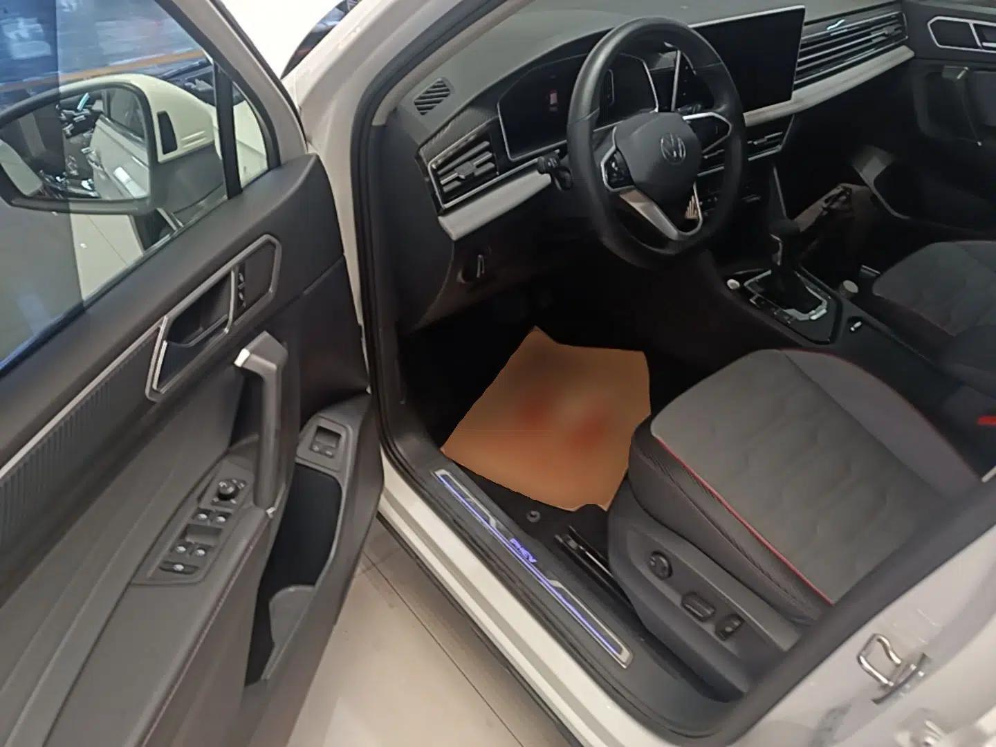 Volkswagen Tiguan L New Energy 2022 430 PHEV Plug-in Hybrid Prestige Edition — миниатюра 18