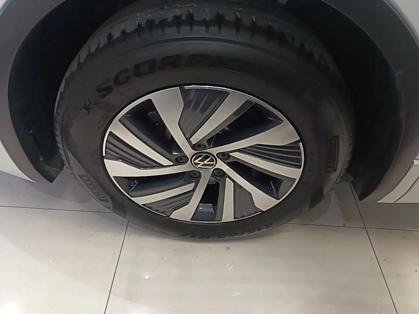 Volkswagen Tiguan L New Energy 2022 430 PHEV Plug-in Hybrid Prestige Edition — миниатюра 9