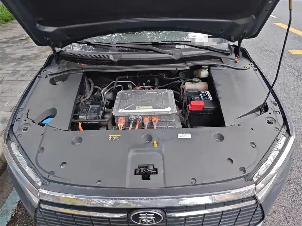 Qin New Energy 2019 Long Range Luxury Edition — миниатюра 11