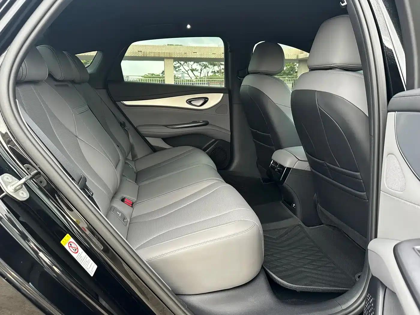 Seal 07 DM-i 2025 Model DM-i 1.5L 70km Elite — миниатюра 13