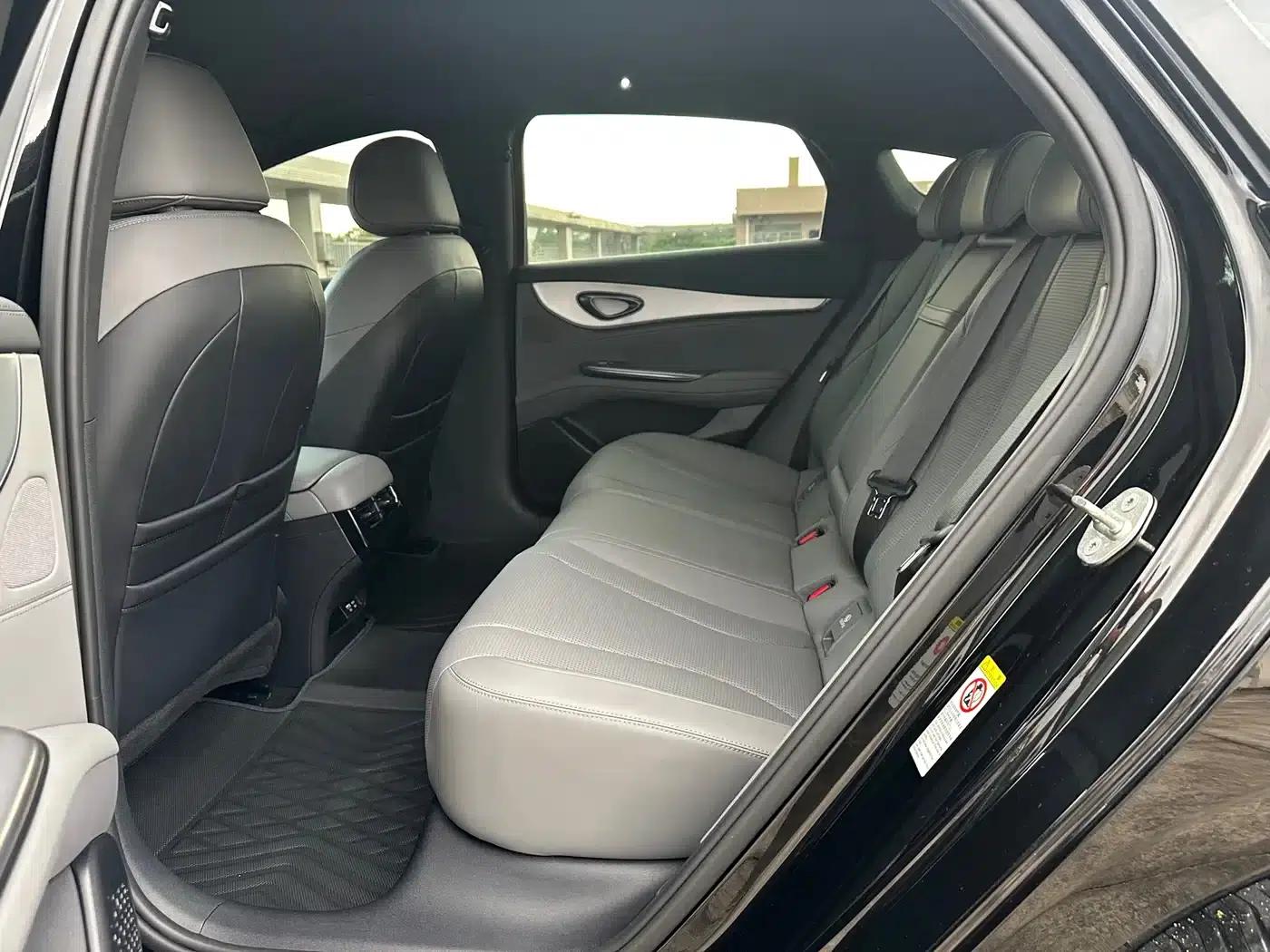 Seal 07 DM-i 2025 Model DM-i 1.5L 70km Elite — миниатюра 10