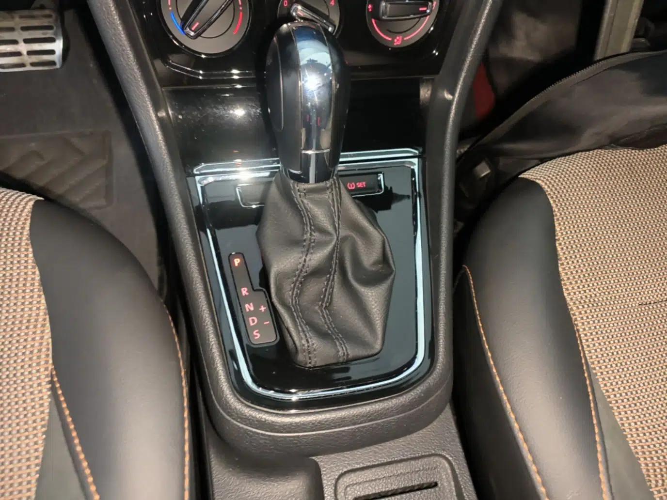 Volkswagen C-TREK 2017 1.6L Automatic Comfort Model — миниатюра 17