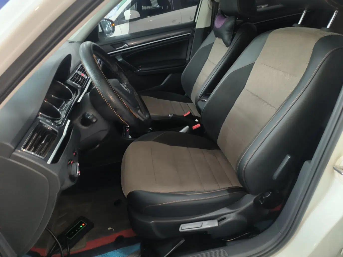 Volkswagen C-TREK 2017 1.6L Automatic Comfort Model — миниатюра 18
