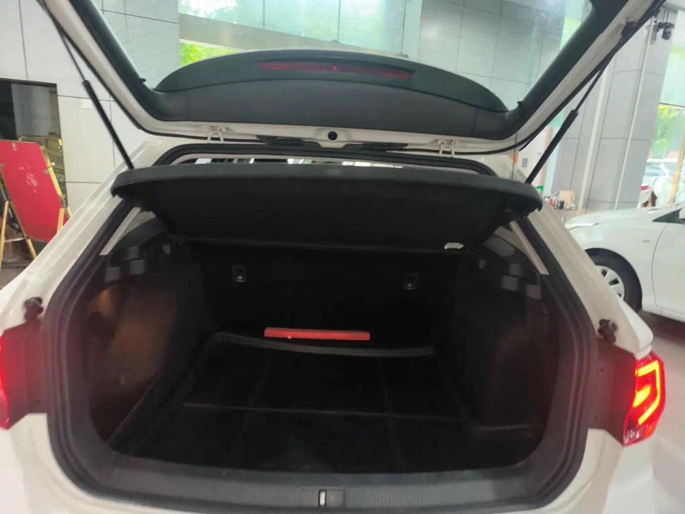 Volkswagen C-TREK 2017 1.6L Automatic Comfort Model — миниатюра 22