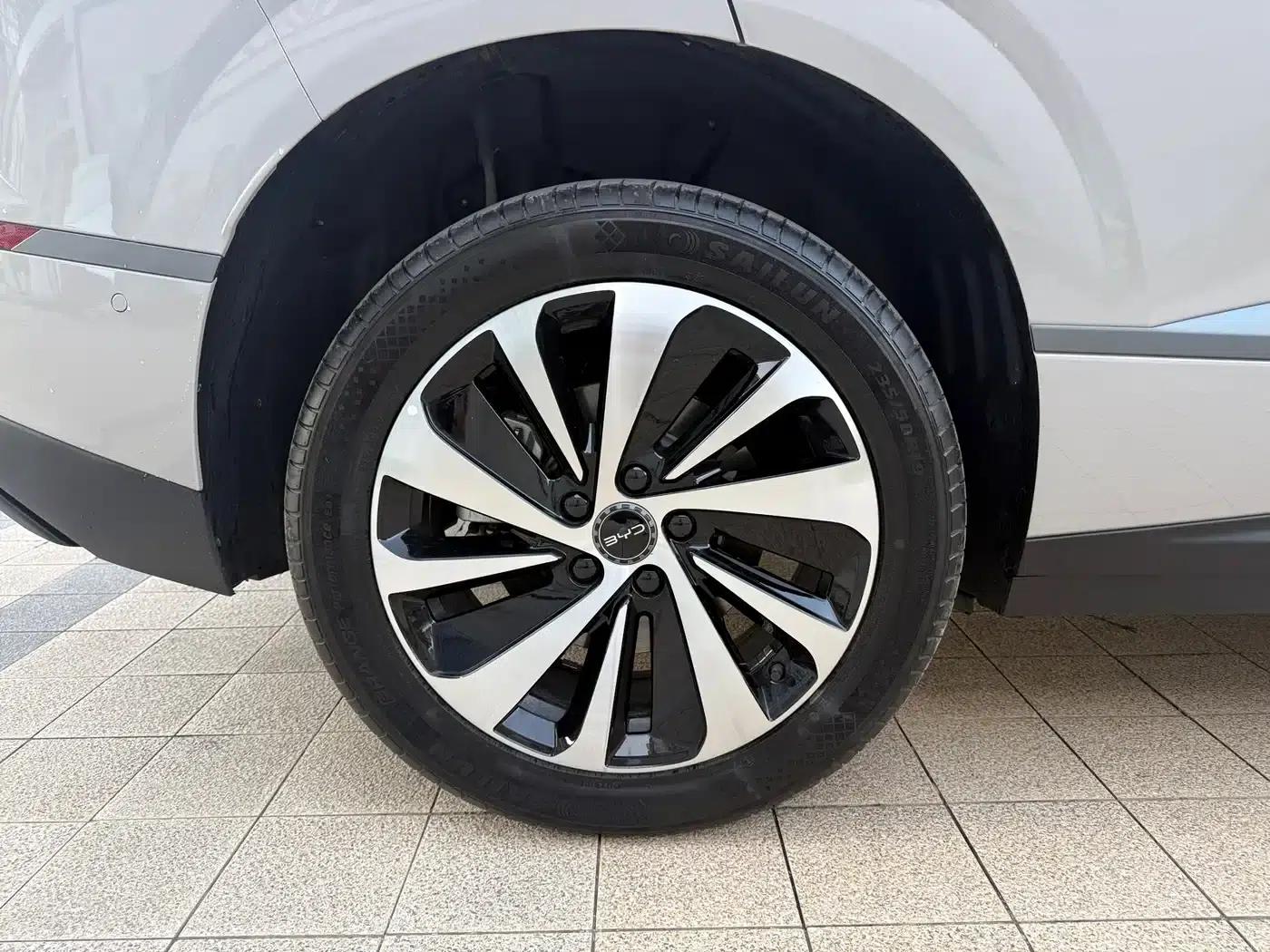 Hiace 06 2025 EV 520 Navigator Edition — миниатюра 12