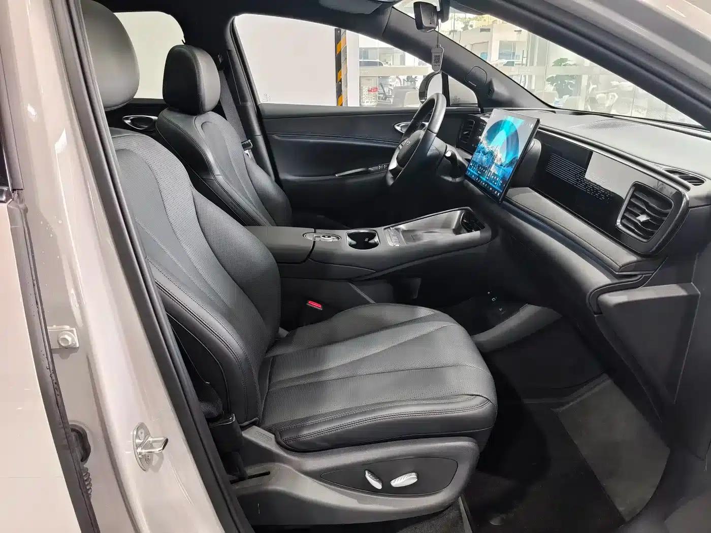 Hiace 06 2025 EV 605 Navigator Plus Edition — миниатюра 15