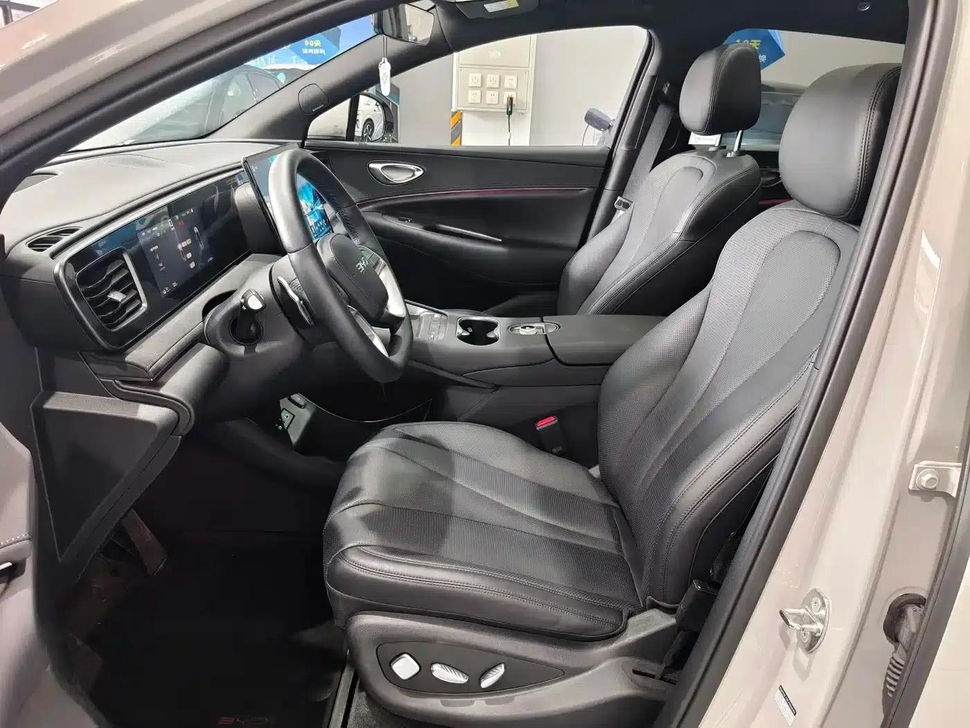 Hiace 06 2025 EV 605 Navigator Plus Edition — миниатюра 8