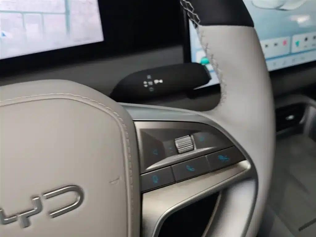 Hiace 06 2025 EV 605 Navigator Plus Edition — миниатюра 14