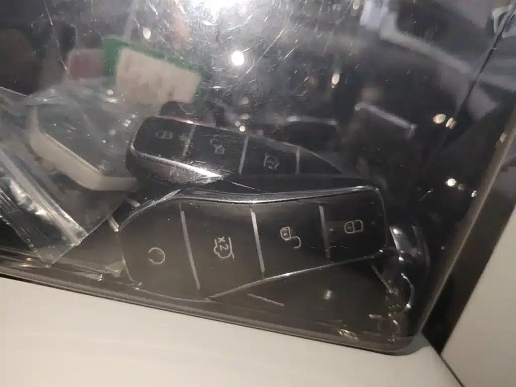 Hiace 06 2025 EV 605 Navigator Plus Edition — миниатюра 9