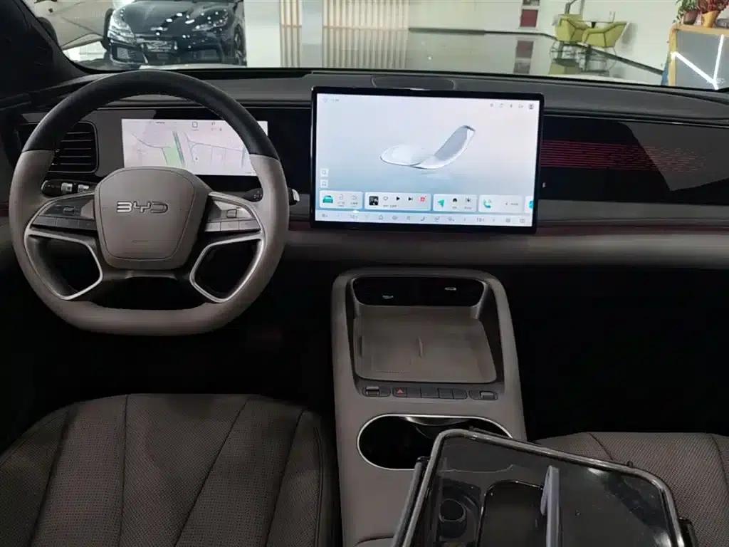 Hiace 06 2025 EV 605 Navigator Plus Edition — миниатюра 10