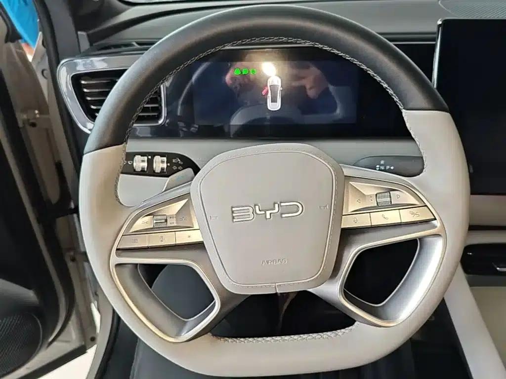 Hiace 06 2025 EV 605 Navigator Pro Edition — миниатюра 11