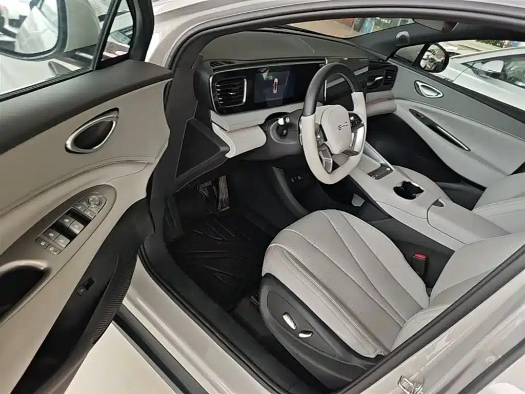 Hiace 06 2025 EV 605 Navigator Pro Edition — миниатюра 16