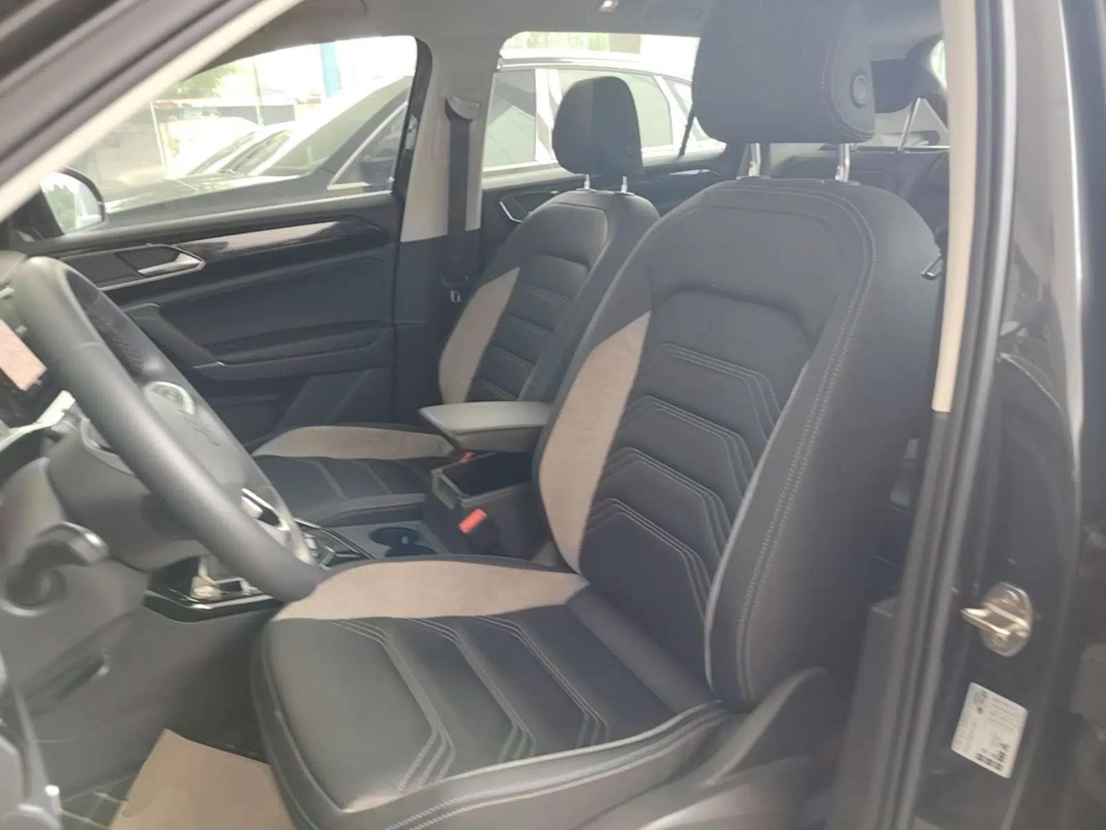 Volkswagen Tayron GTE Plug-in Hybrid 2020 1.4T Luxury Model — миниатюра 18