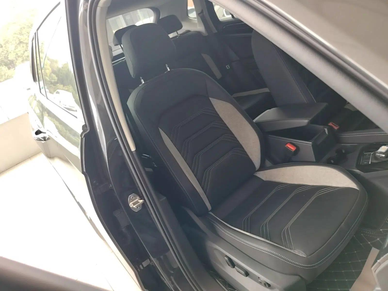 Volkswagen Tayron GTE Plug-in Hybrid 2020 1.4T Luxury Model — миниатюра 23