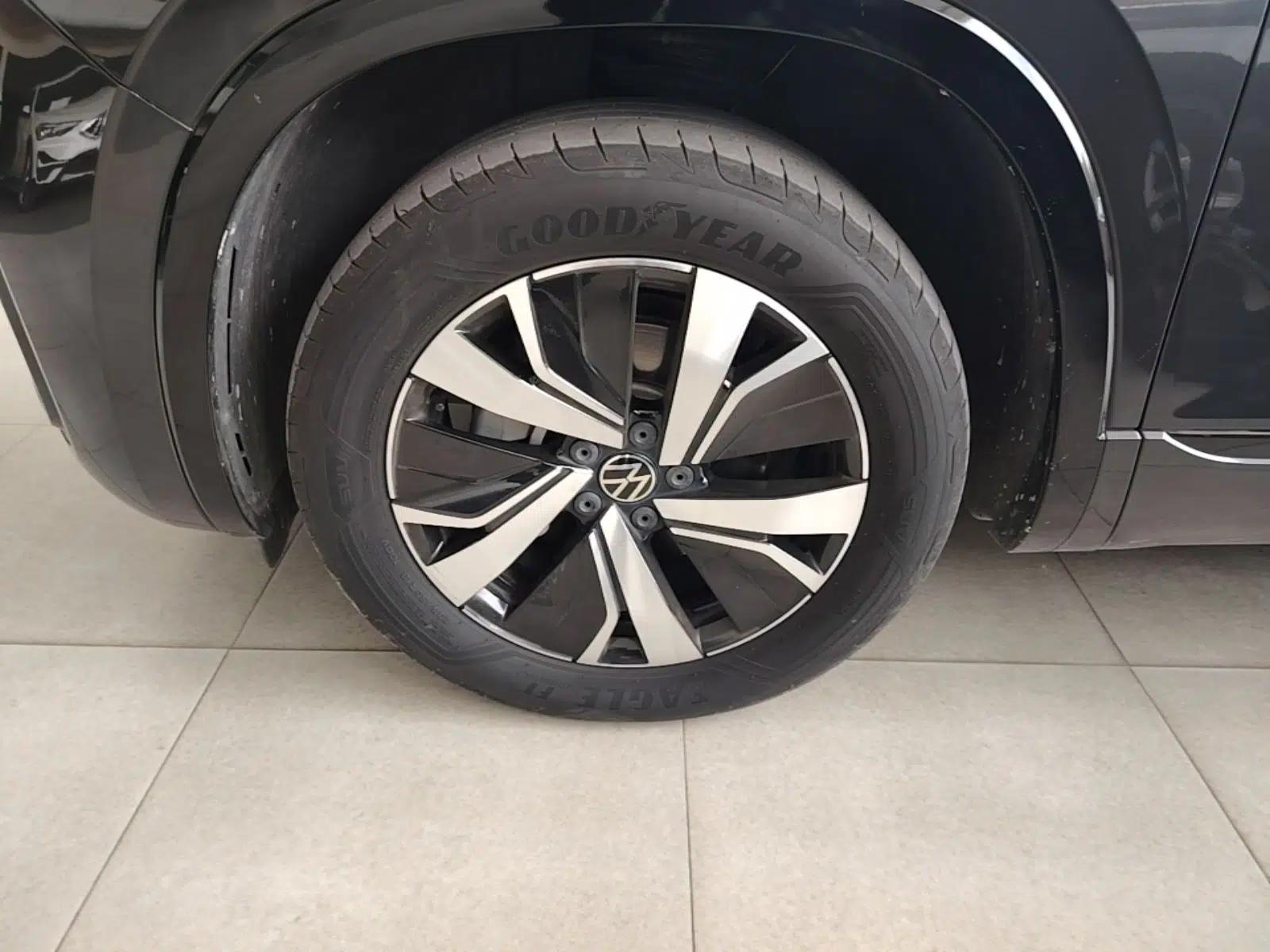 Volkswagen Tayron GTE Plug-in Hybrid 2020 1.4T Luxury Model — миниатюра 8