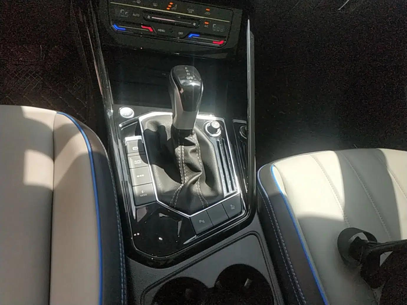 Volkswagen Tayron GTE Plug-in Hybrid 2024 280TSI Luxury Plus Advanced Edition — миниатюра 17