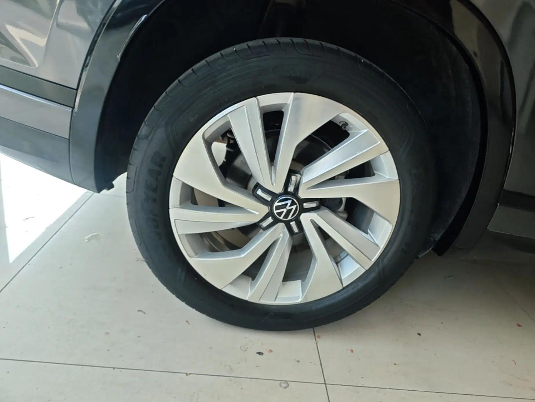 Volkswagen Tayron X 2020 330TSI Two-Wheel Drive Luxury Smart Connectivity Version — миниатюра 10
