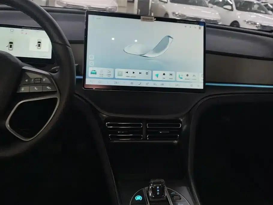Hiace 05 DM-i 2025 DM-i Intelligent Driving Edition 115KM Flagship Model — миниатюра 13