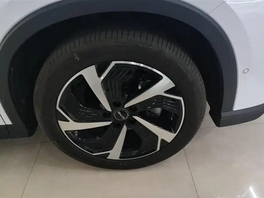 Hiace 05 DM-i 2025 DM-i Intelligent Driving Edition 115KM Flagship Model — миниатюра 6