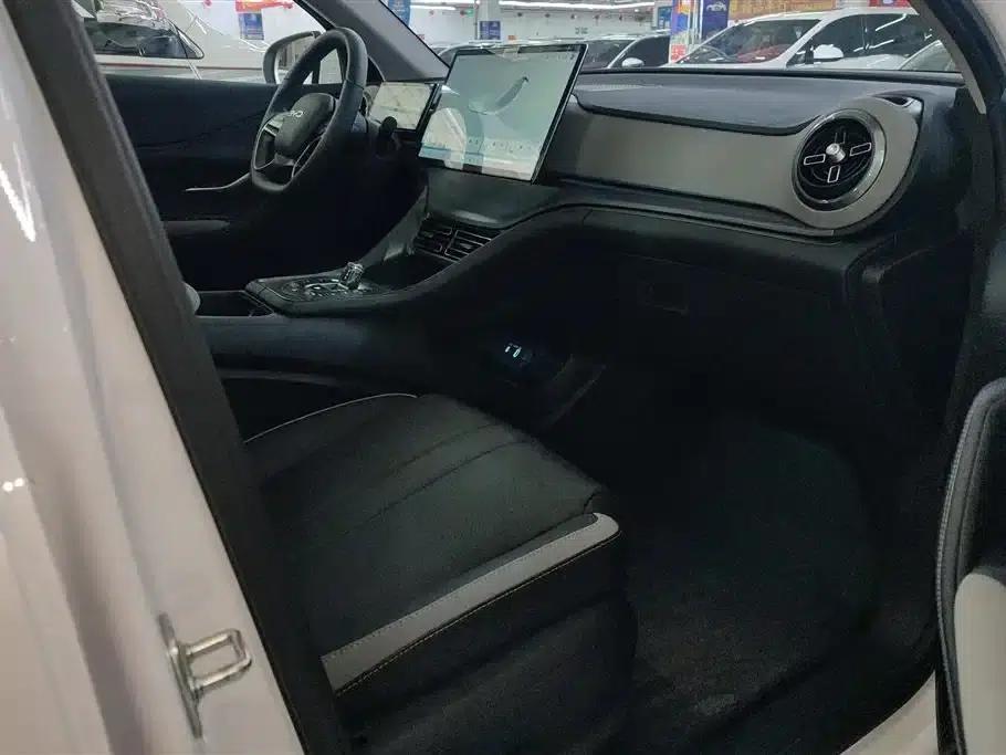 Hiace 05 DM-i 2025 DM-i Intelligent Driving Edition 115KM Flagship Model — миниатюра 8