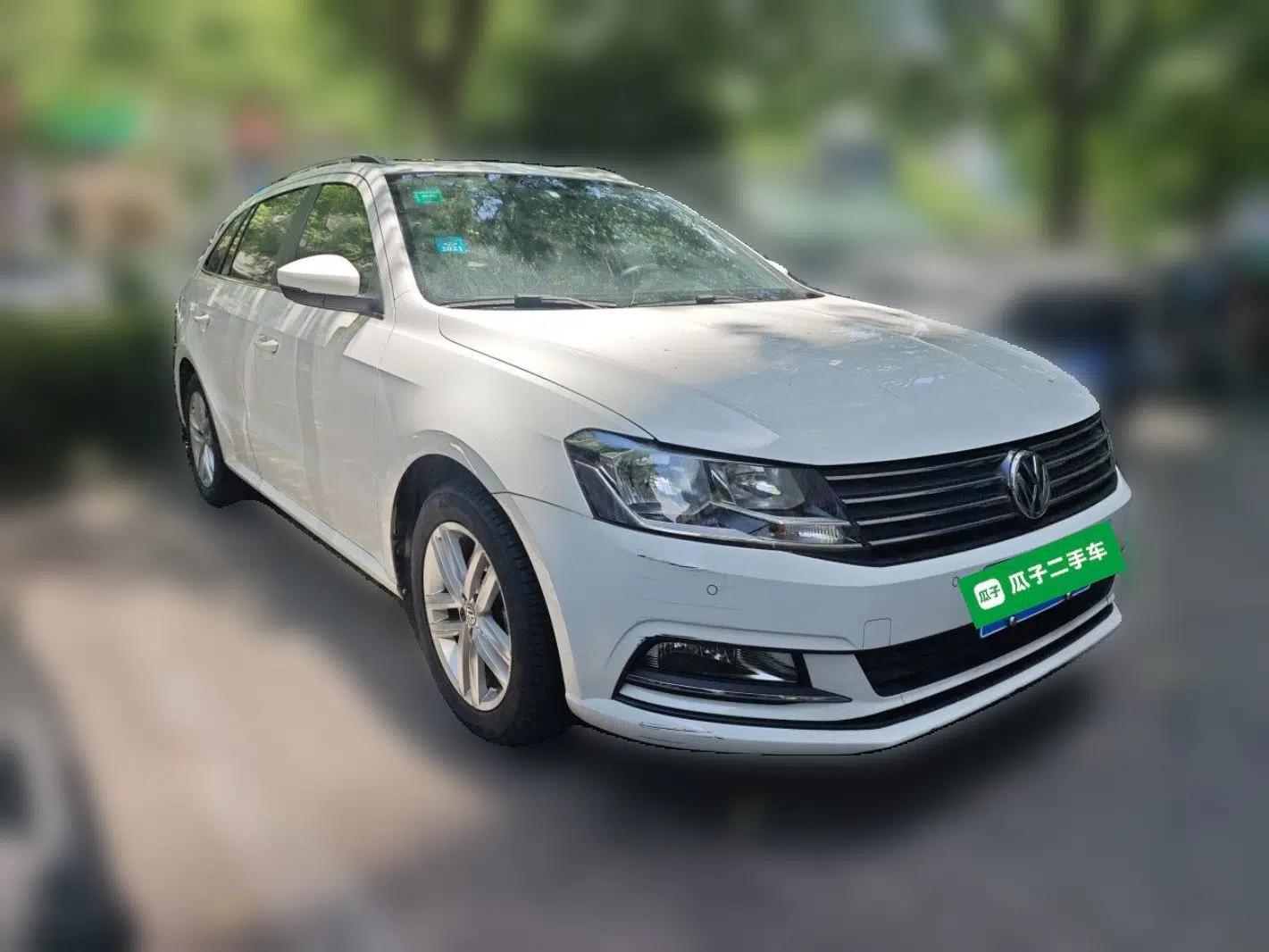 Volkswagen Gran Lavida 2015 1.6L Automatic Comfort Edition — миниатюра 3