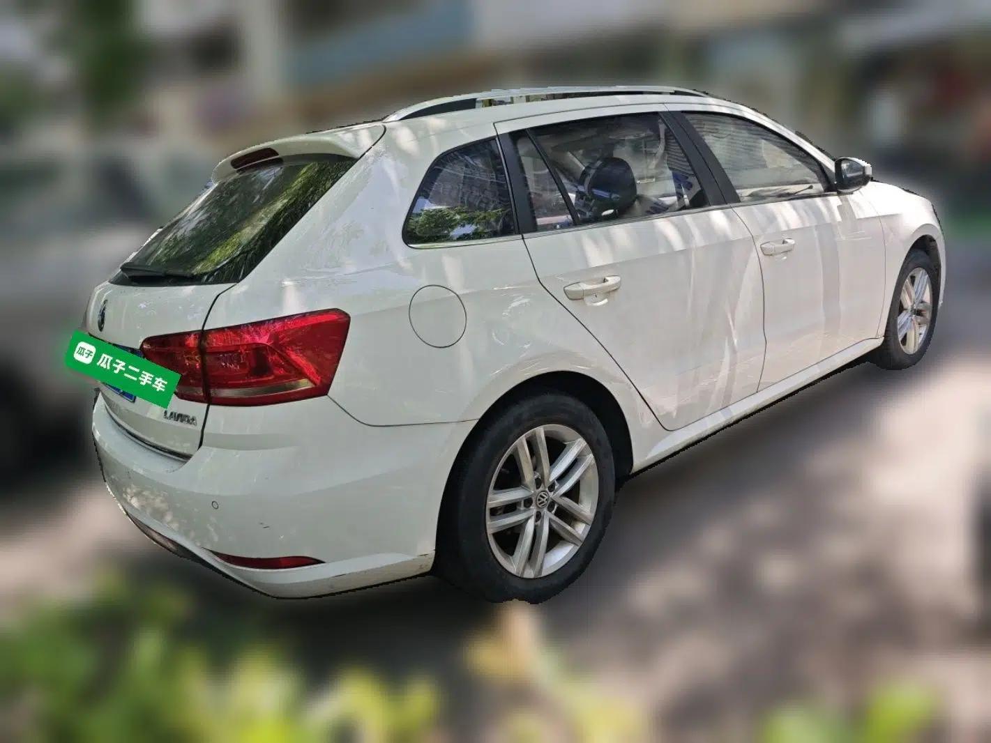 Volkswagen Gran Lavida 2015 1.6L Automatic Comfort Edition — миниатюра 6