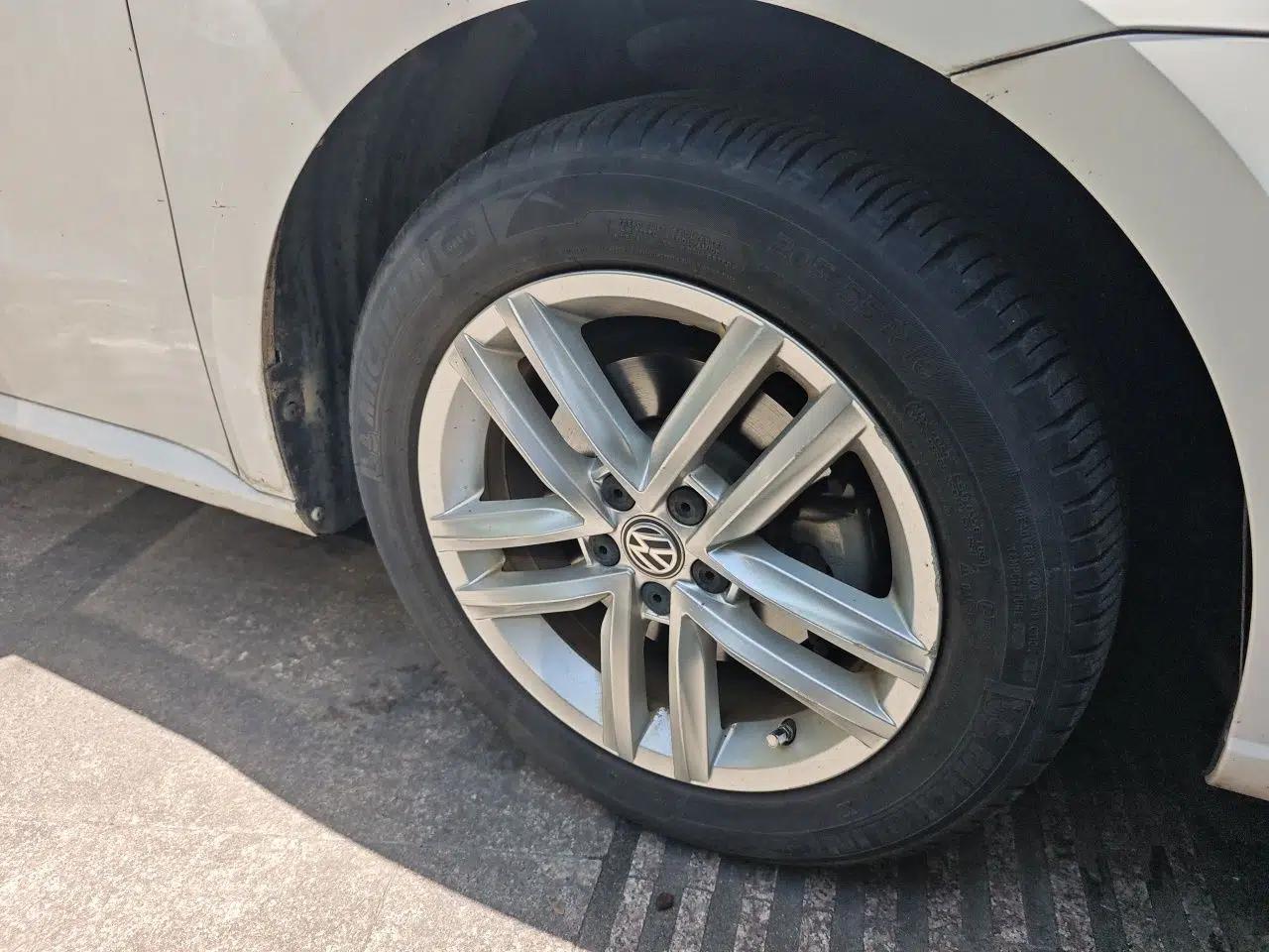 Volkswagen Gran Lavida 2015 1.6L Automatic Comfort Edition — миниатюра 8