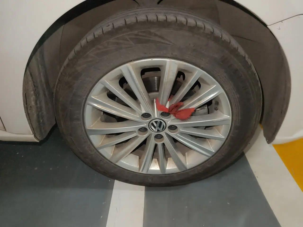 Volkswagen Gran Lavida 2013 1.6L Automatic Comfort Model — миниатюра 8