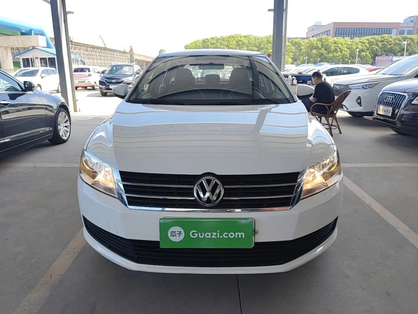 Volkswagen Gran Lavida 2013 1.6L Automatic Fashion Model — миниатюра 2