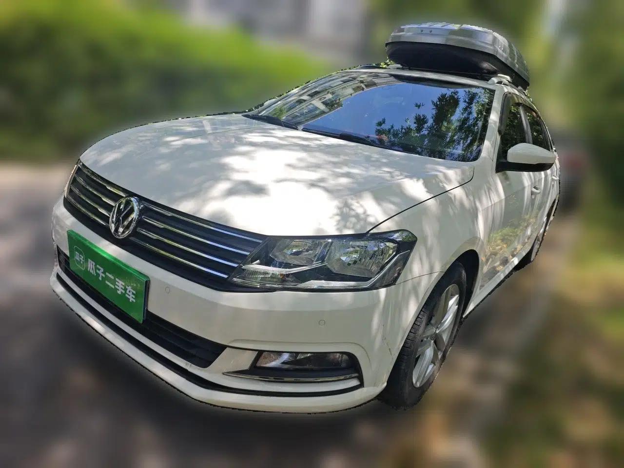 Volkswagen Gran Lavida 2015 1.6L Automatic Comfort Edition — миниатюра 1