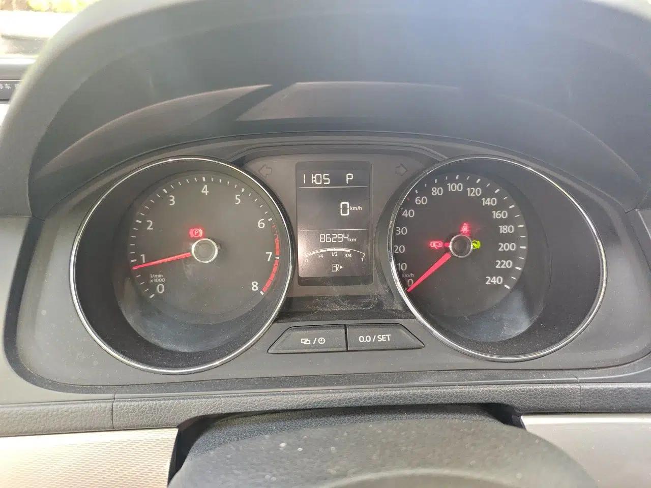 Volkswagen Gran Lavida 2015 1.6L Automatic Comfort Edition — миниатюра 12