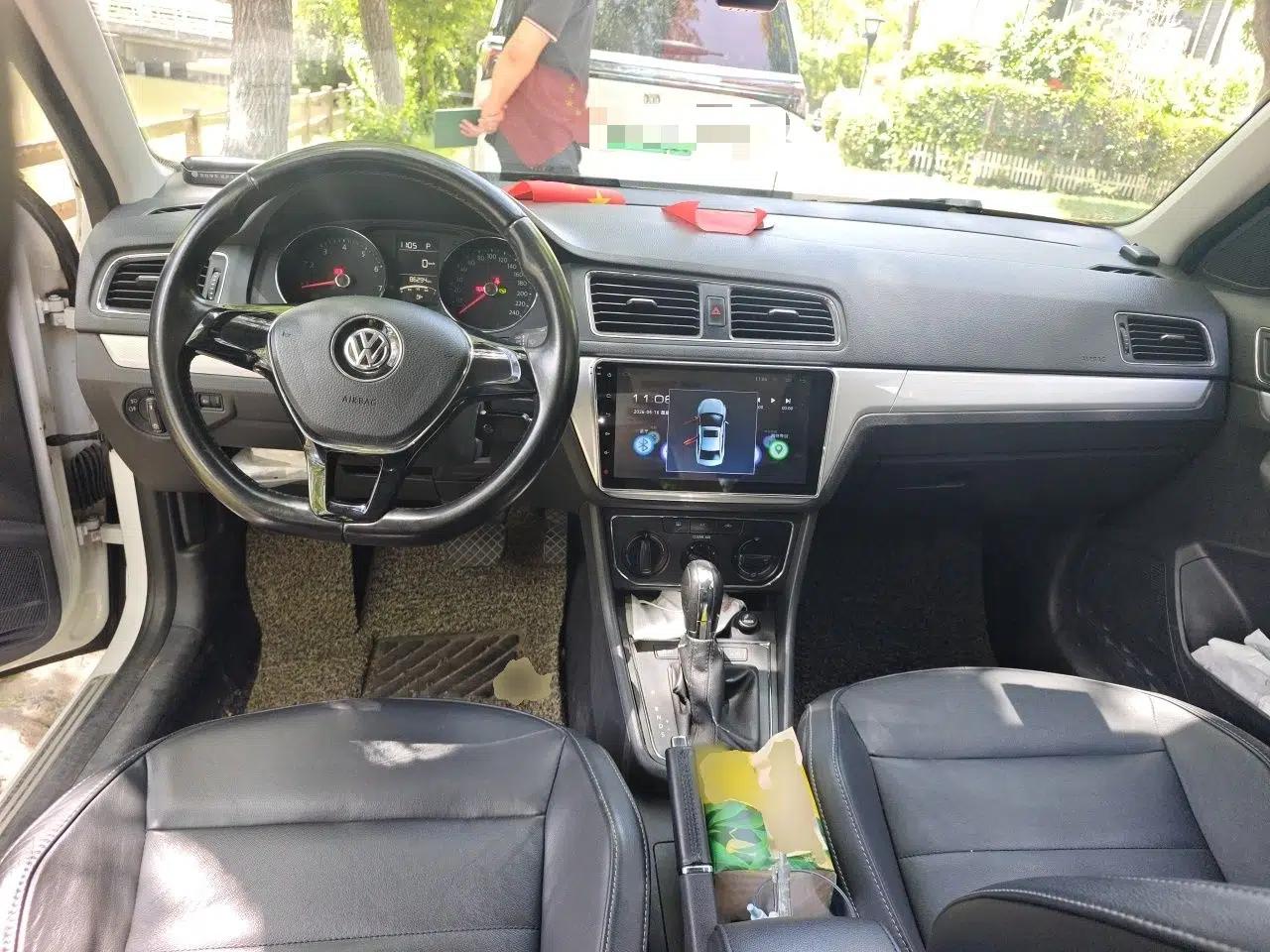 Volkswagen Gran Lavida 2015 1.6L Automatic Comfort Edition — миниатюра 10