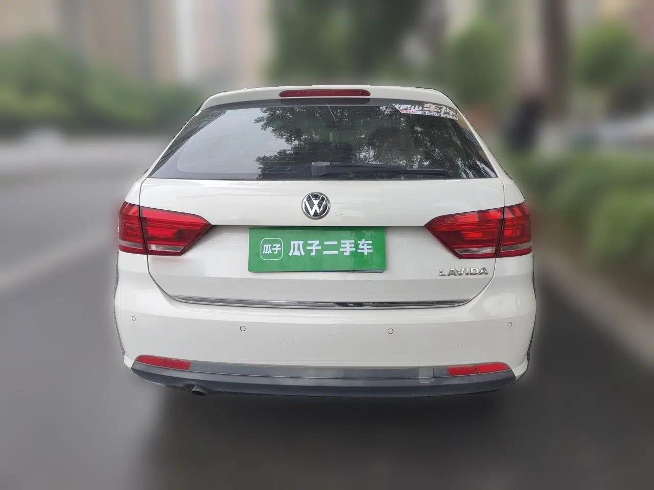 Volkswagen Gran Lavida 2013 1.6L Automatic Luxury Model — миниатюра 5