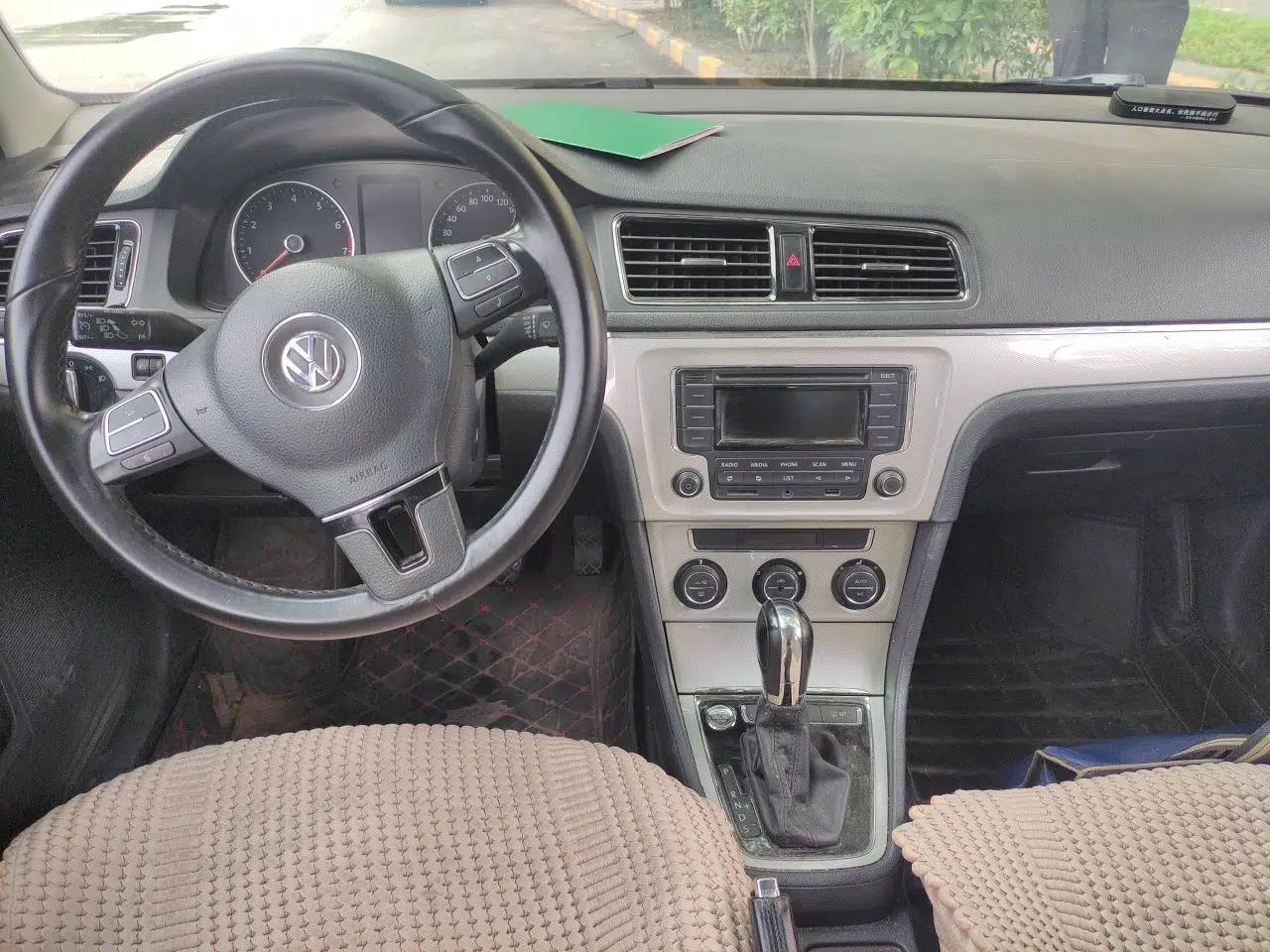 Volkswagen Gran Lavida 2013 1.6L Automatic Luxury Model — миниатюра 10