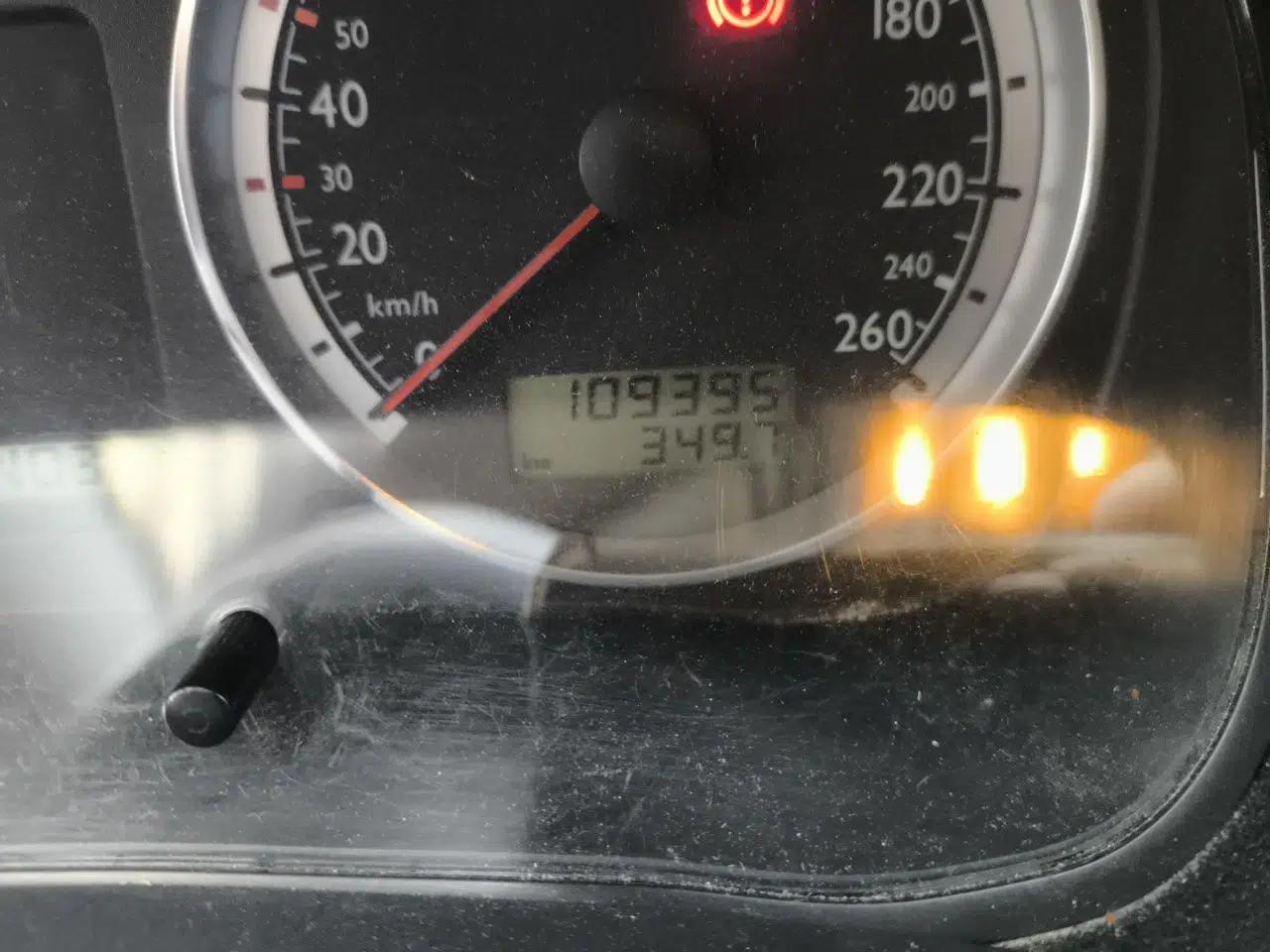 Volkswagen Bora Classic 2006 1.6 Automatic Luxury HL — миниатюра 13