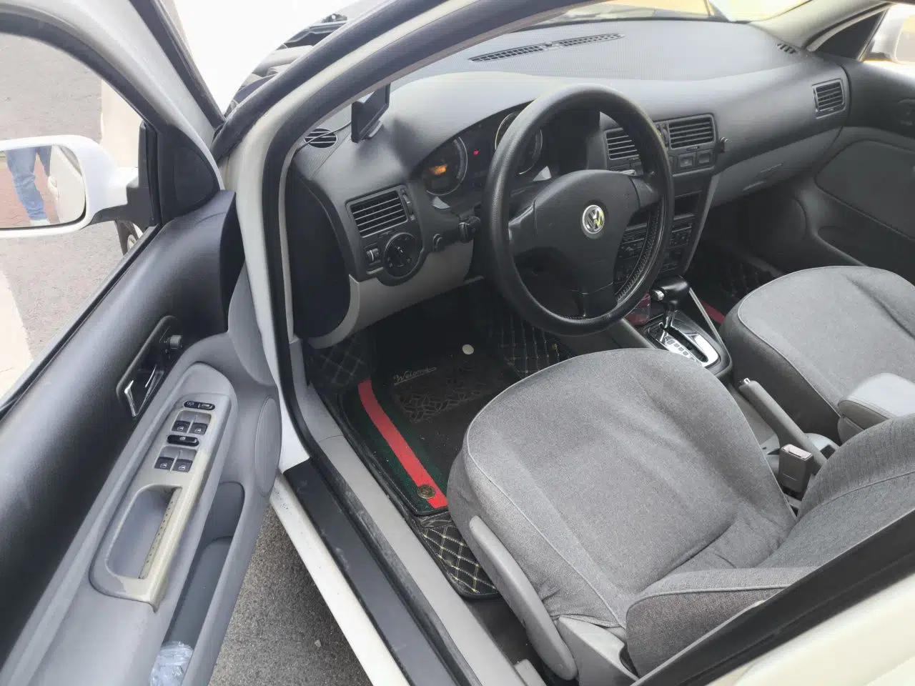 Volkswagen Bora Classic 2006 1.6 Automatic Luxury HL — миниатюра 17