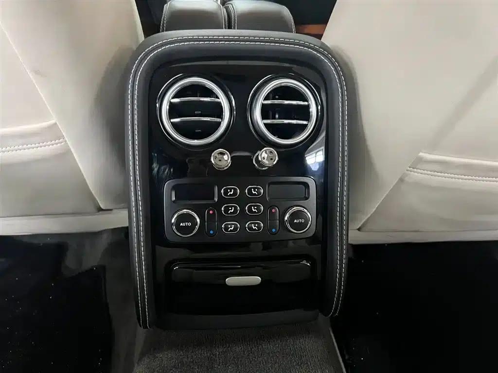 2010 Flying Spur 6.0T Five-Seater — миниатюра 15