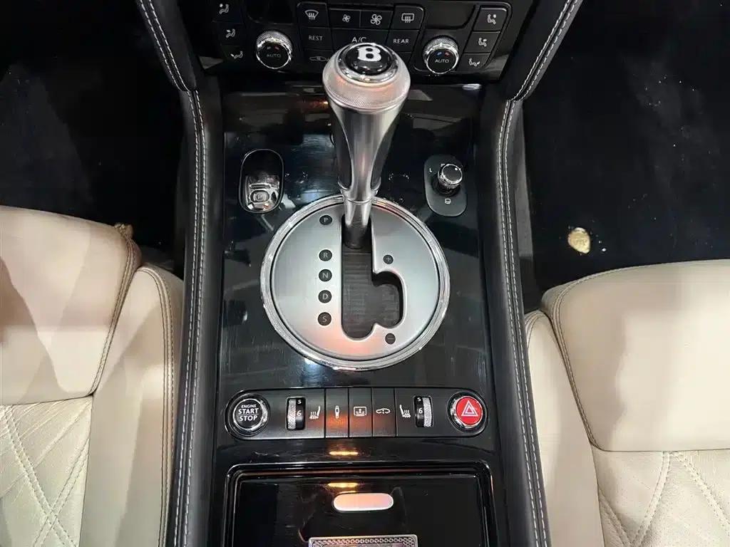 2010 Flying Spur 6.0T Five-Seater — миниатюра 9