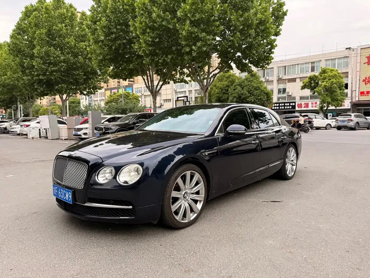 2013 Flying Spur 6.0T W12 Luxury Edition — миниатюра 3