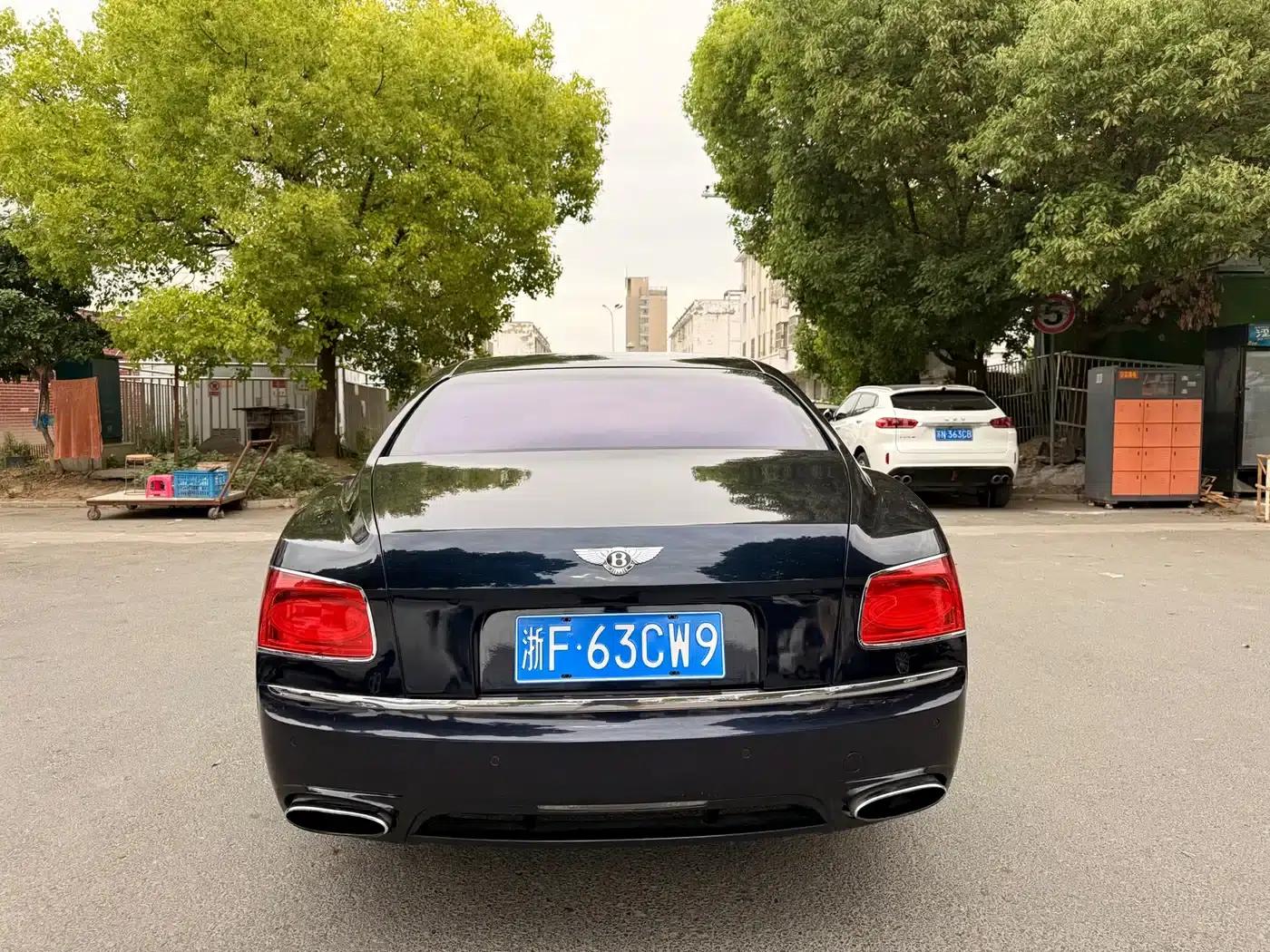 2013 Flying Spur 6.0T W12 Luxury Edition — миниатюра 4